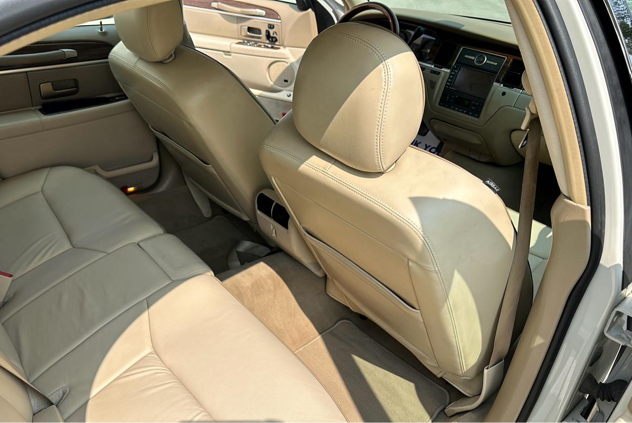 Lincoln Town Car Designer Series 2007