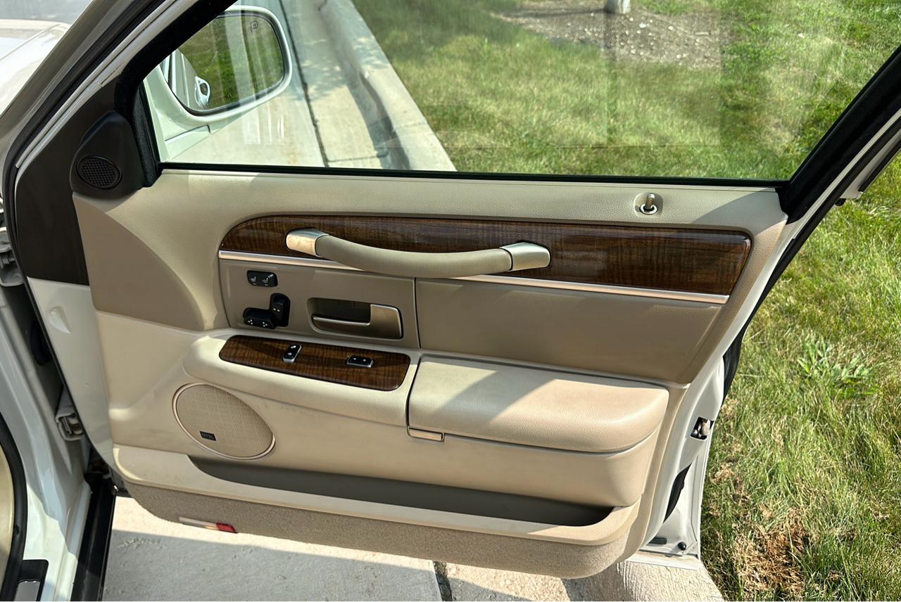 Lincoln Town Car Designer Series 2007
