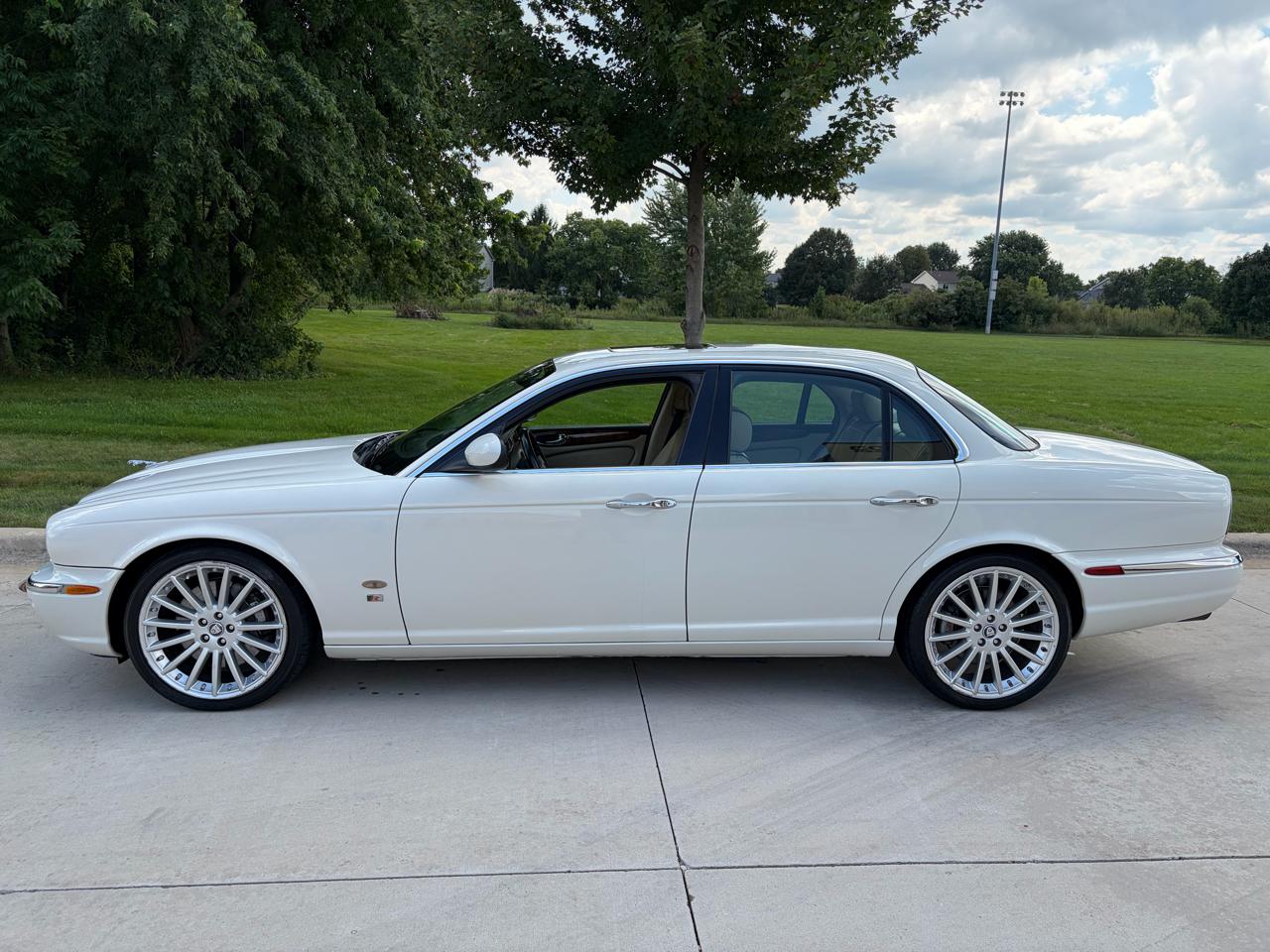 Jaguar XJ-Series XJR 2007