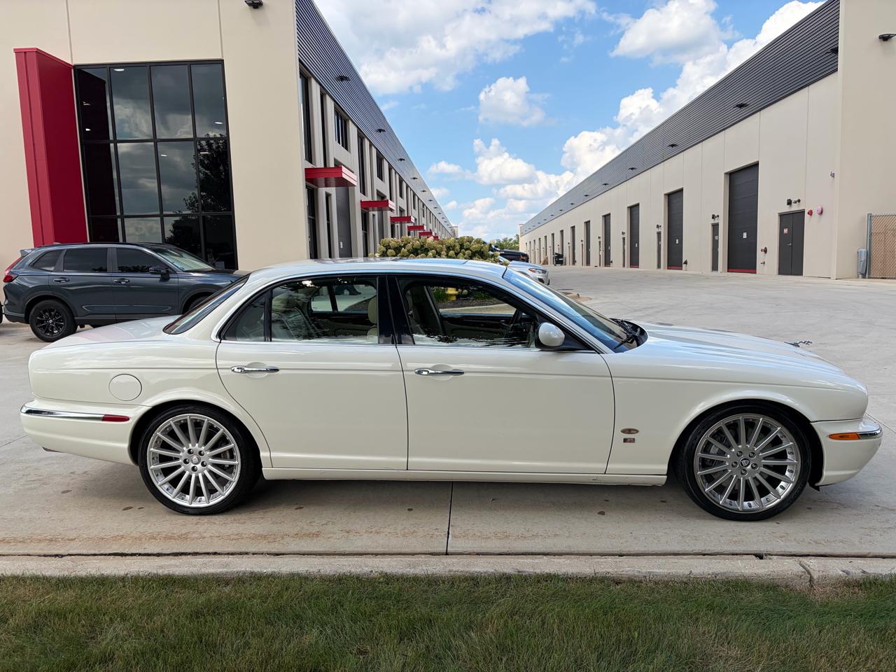 Jaguar XJ-Series XJR 2007