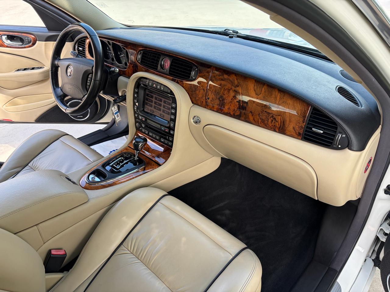 Jaguar XJ-Series XJR 2007