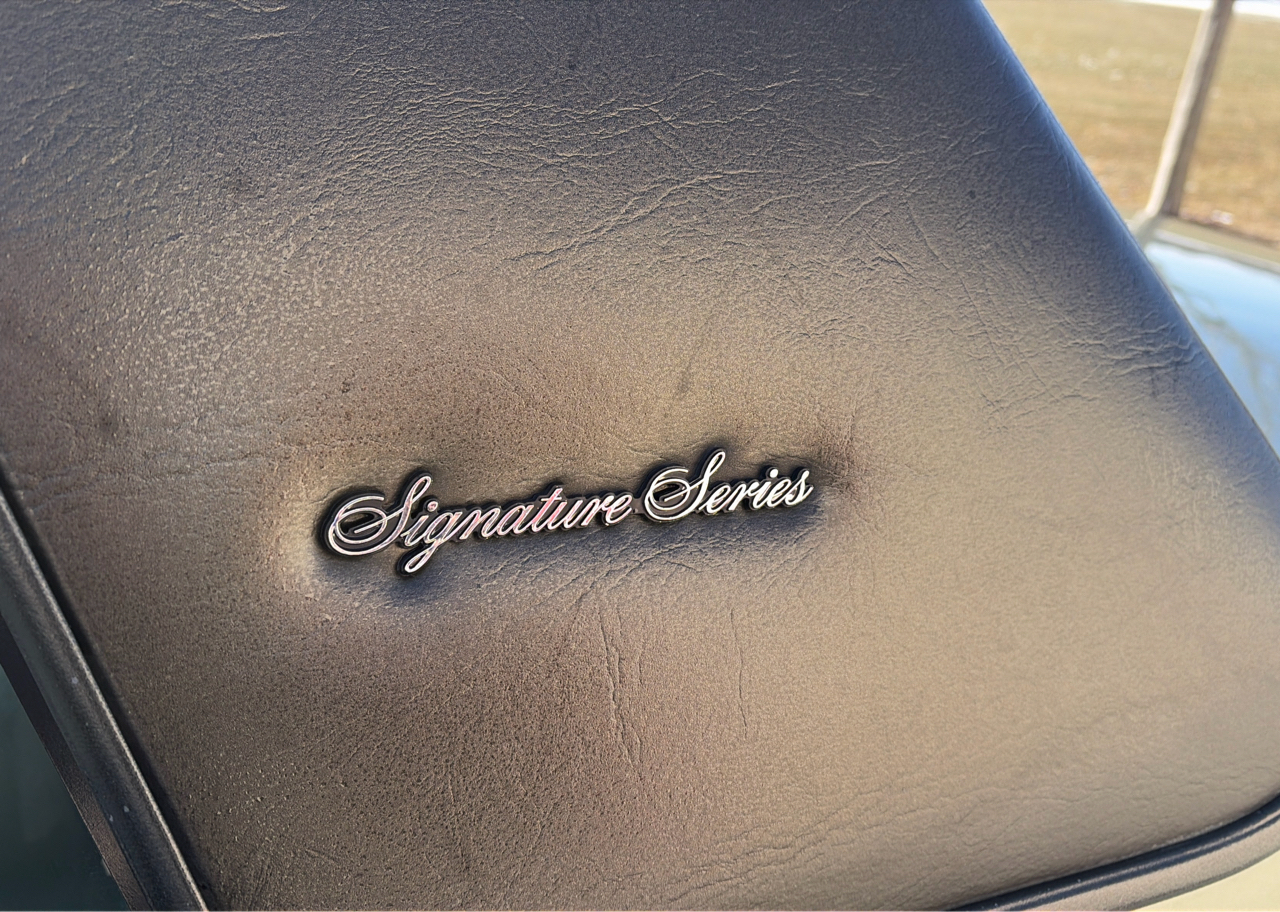 Lincoln Town Car Signature 1984