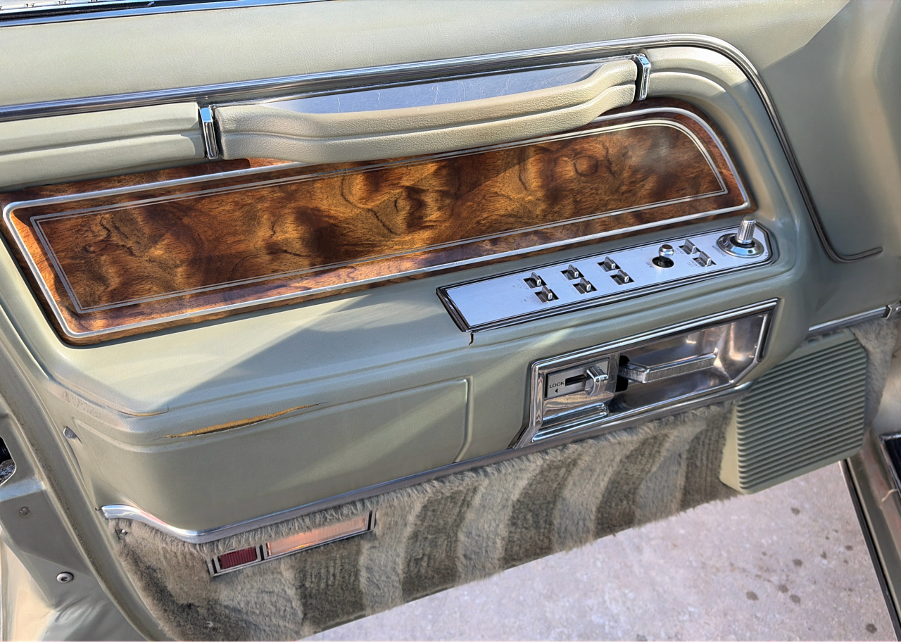 Lincoln Town Car Signature 1984