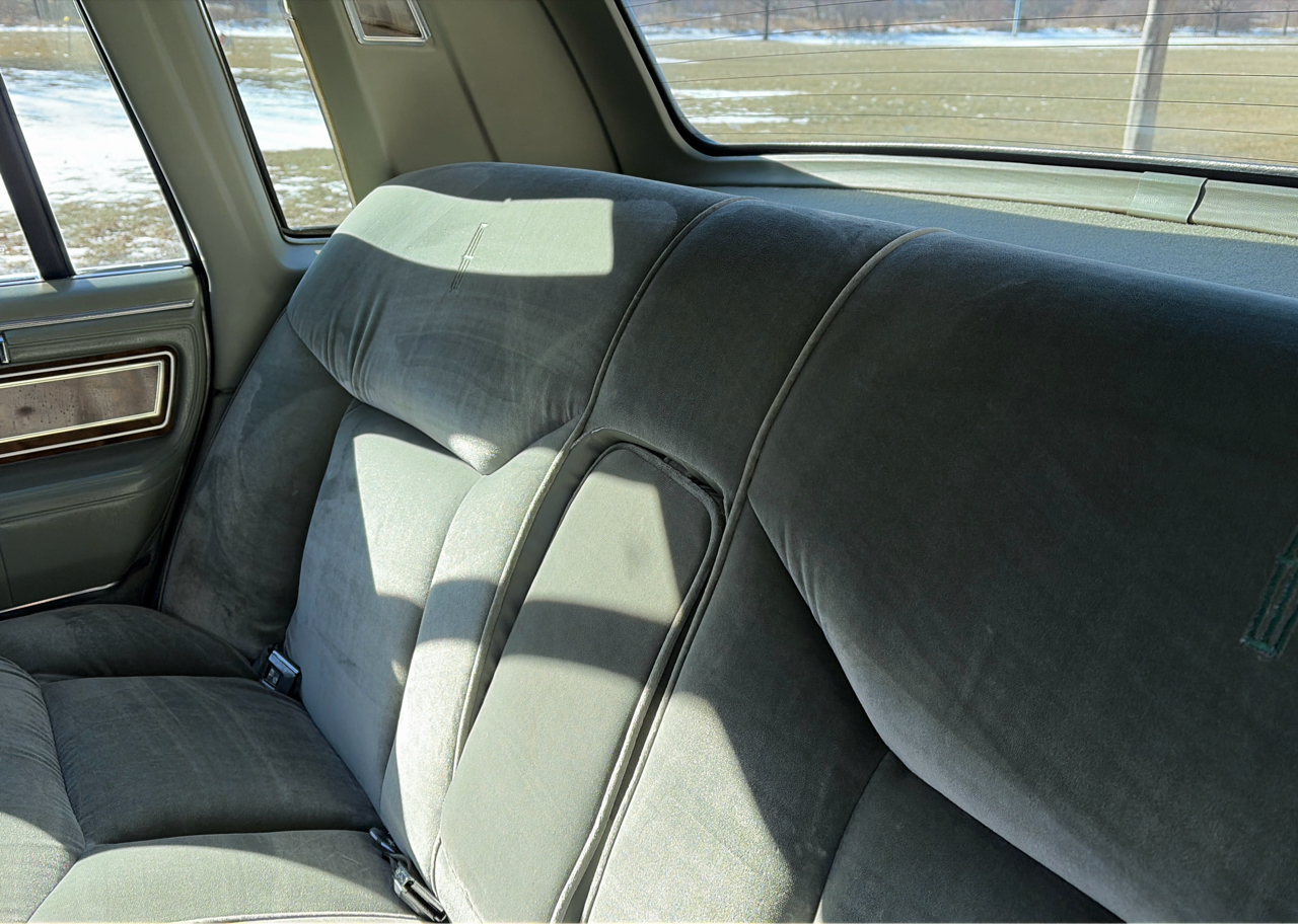 Lincoln Town Car Signature 1984