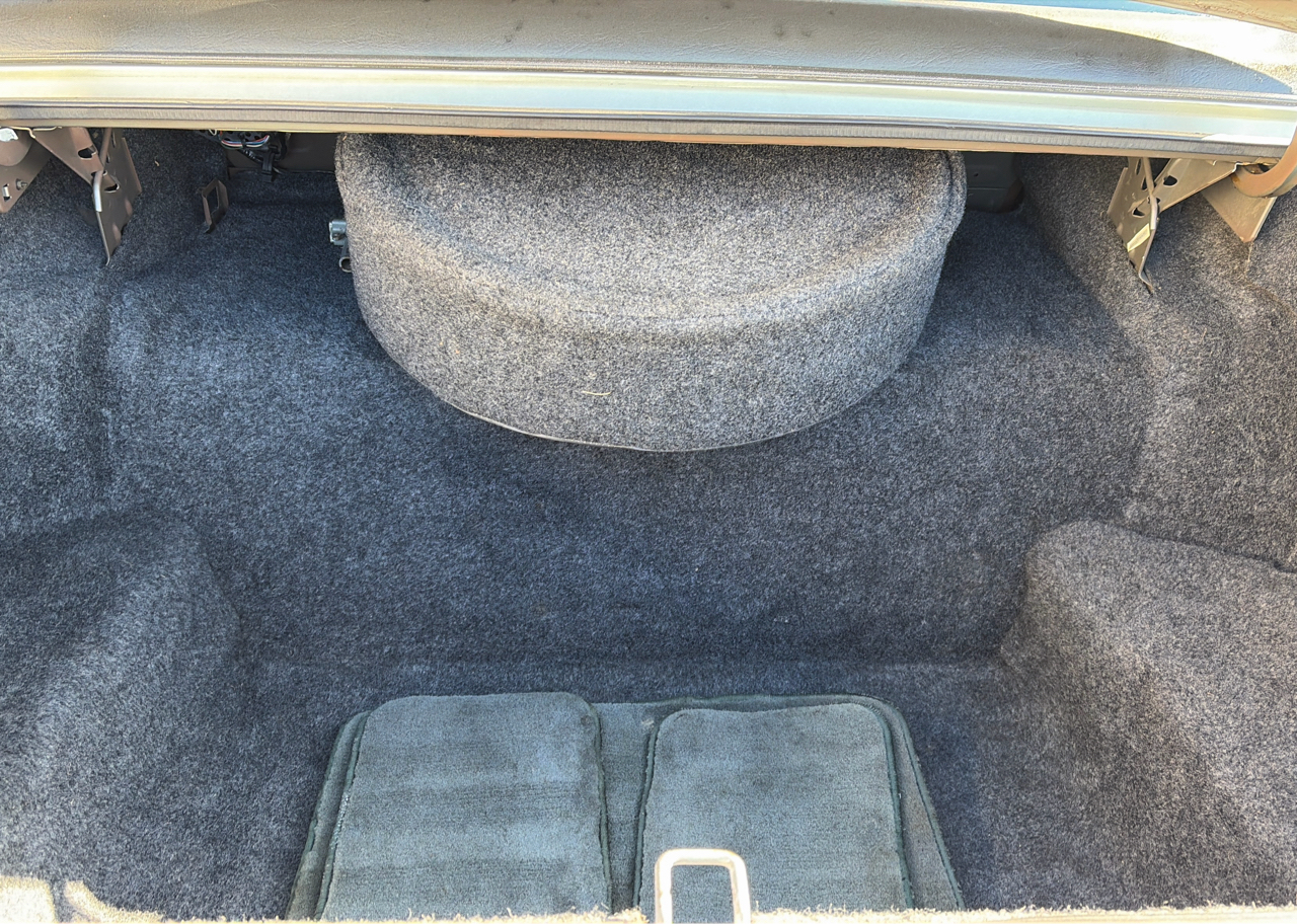 Lincoln Town Car Signature 1984