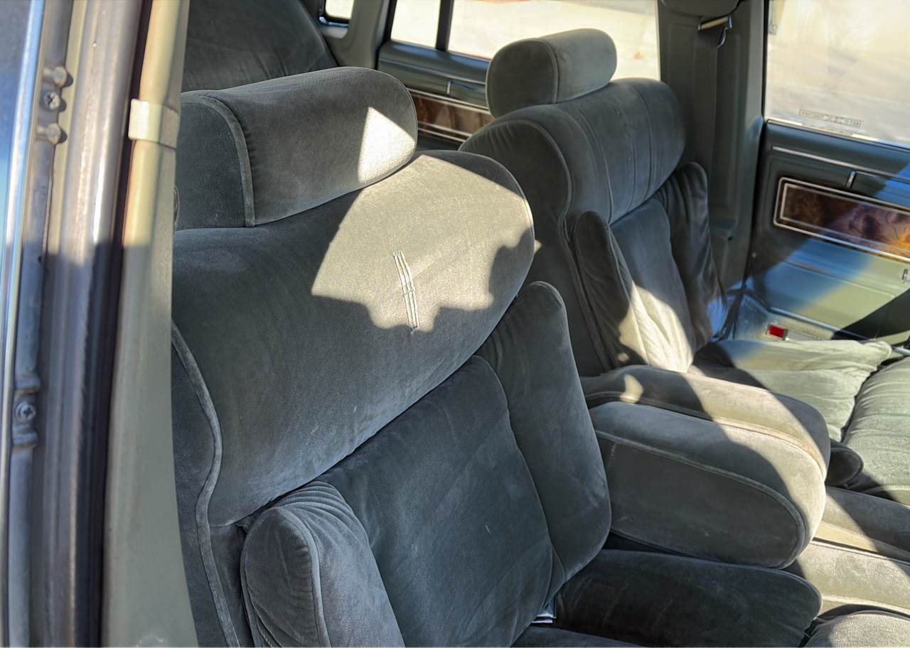 Lincoln Town Car Signature 1984