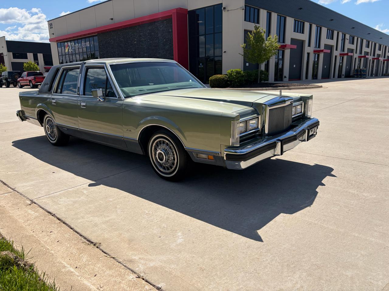 Lincoln Town Car Signature 1984