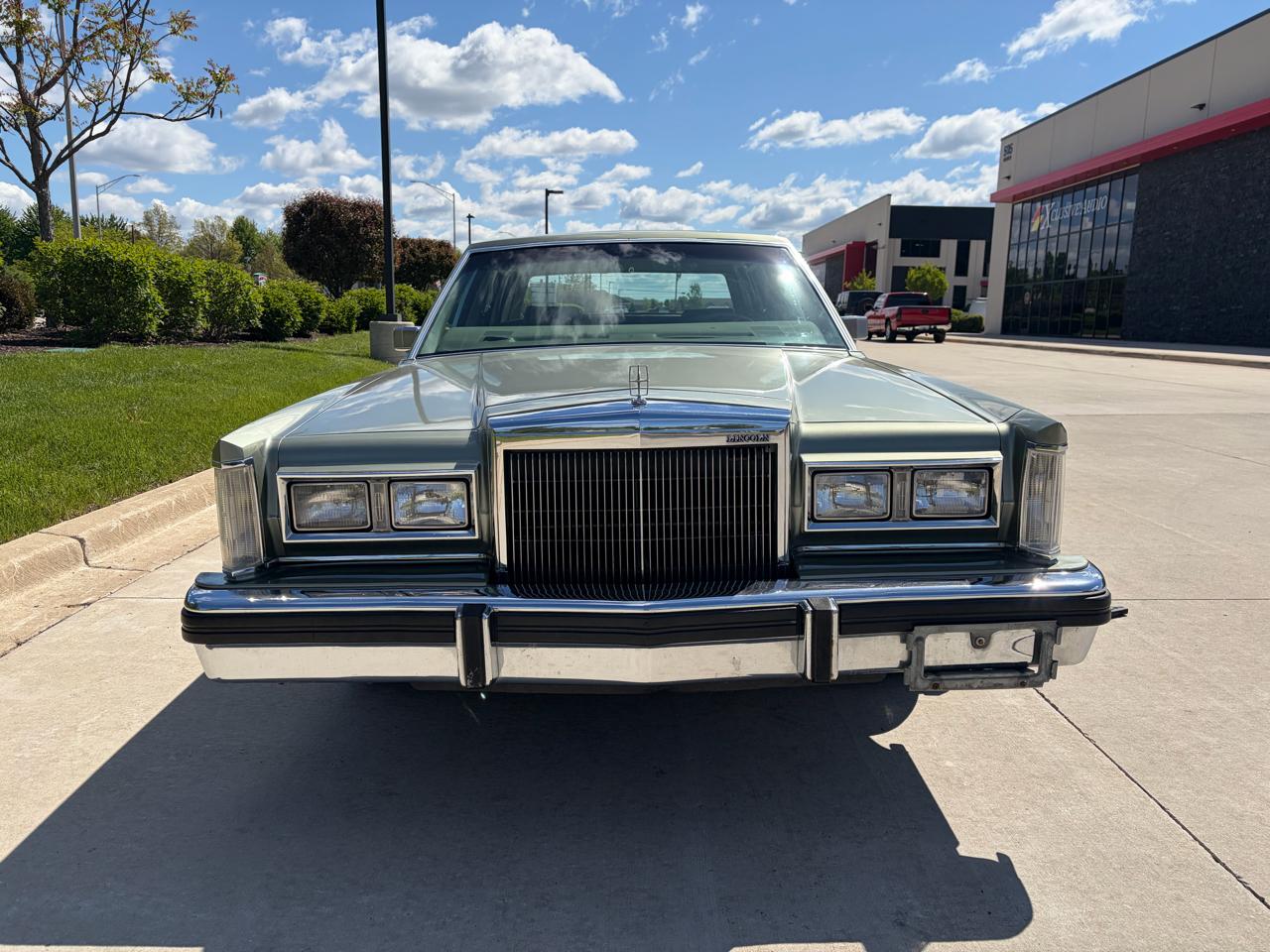 Lincoln Town Car Signature 1984