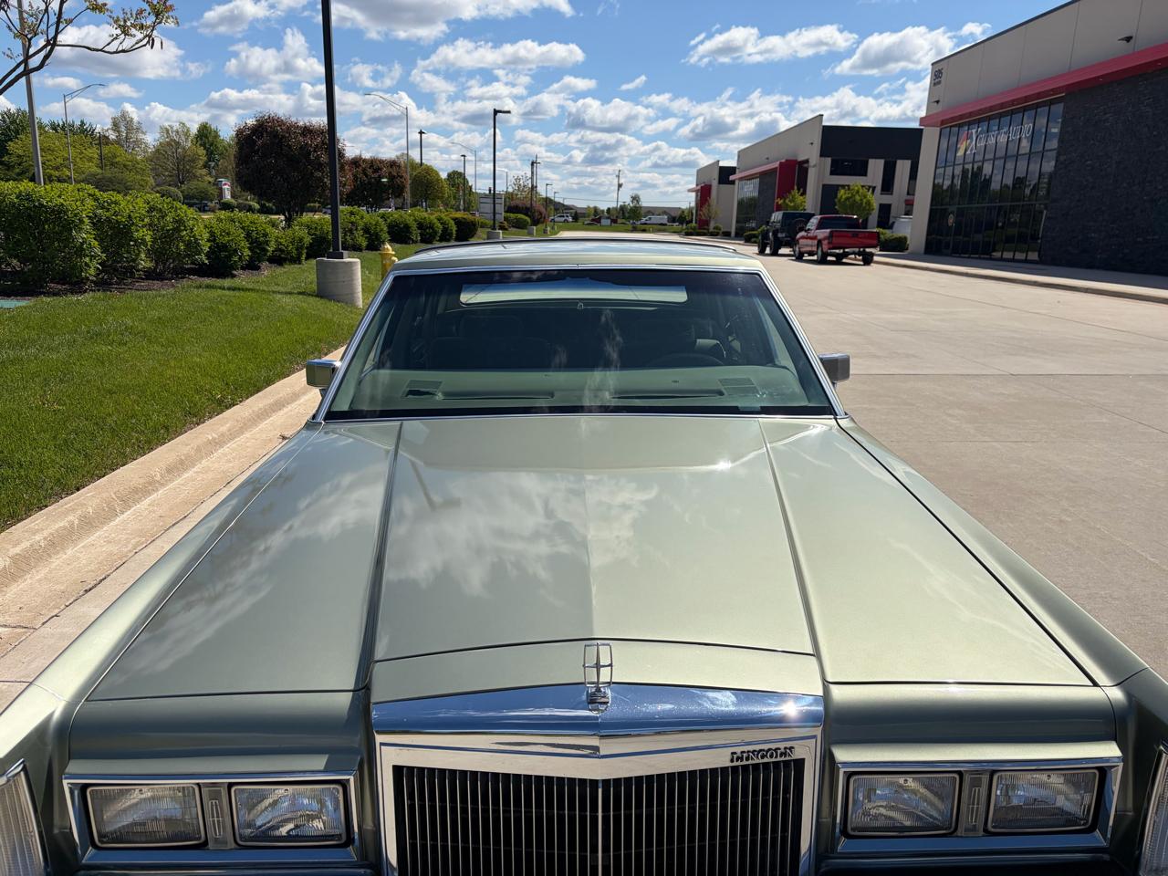 Lincoln Town Car Signature 1984