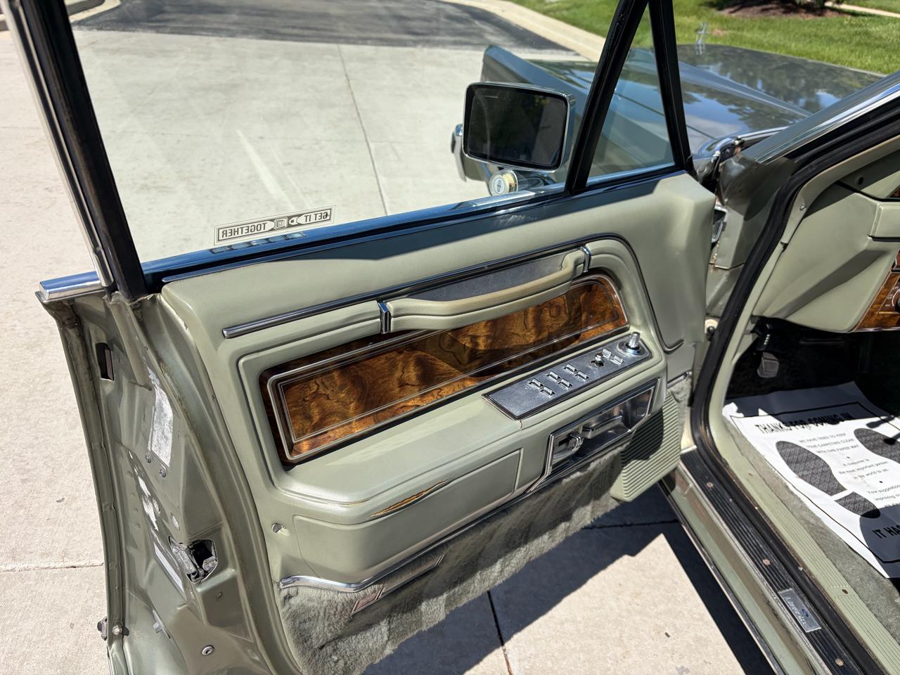 Lincoln Town Car Signature 1984