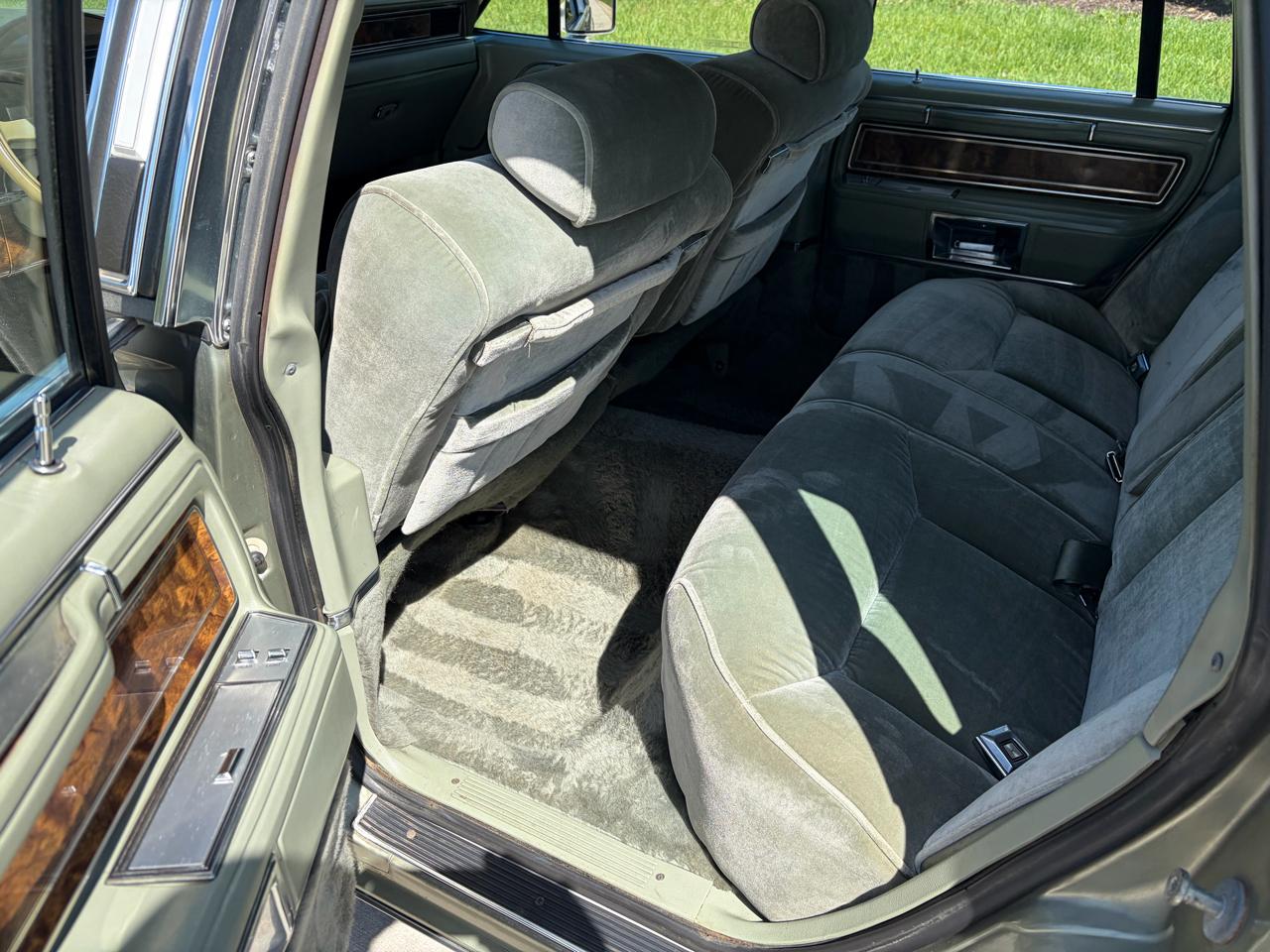 Lincoln Town Car Signature 1984