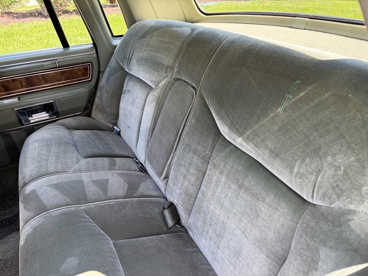 Lincoln Town Car Signature 1984