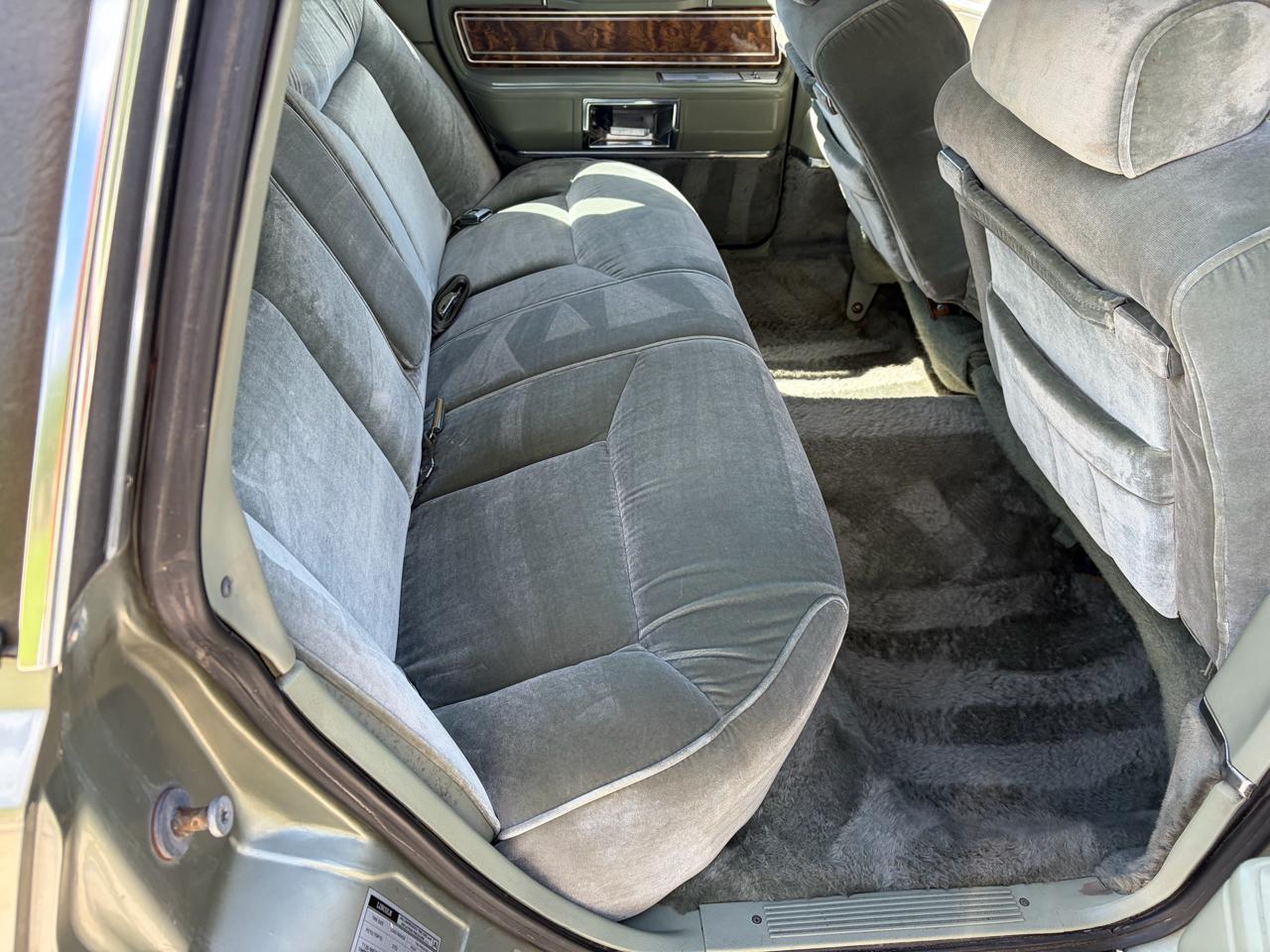 Lincoln Town Car Signature 1984