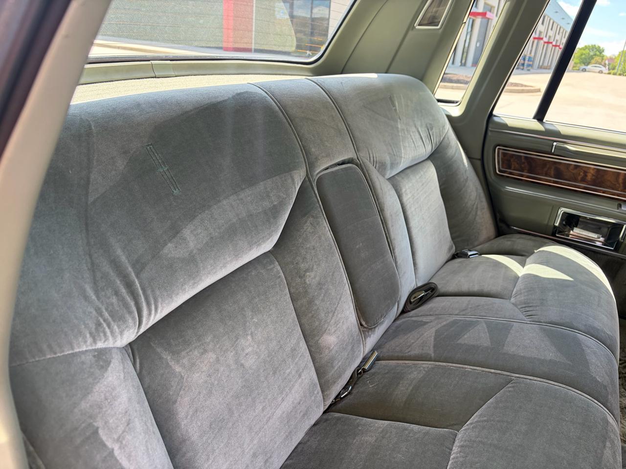 Lincoln Town Car Signature 1984