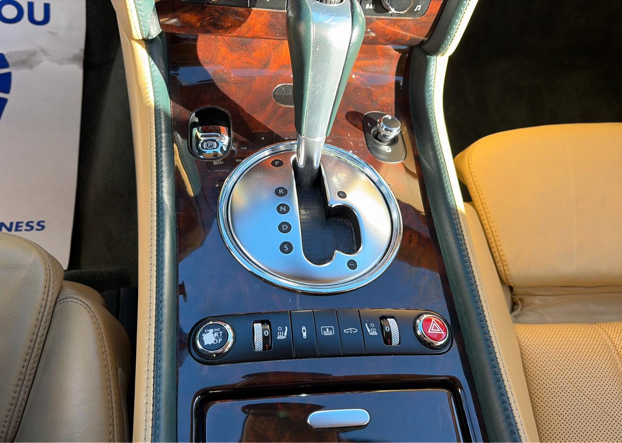 Bentley Continental Flying Spur Sedan 2006