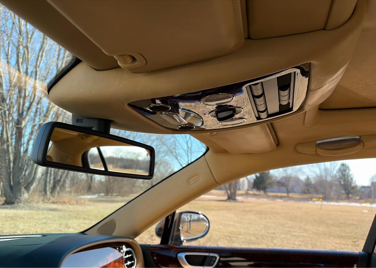 Bentley Continental Flying Spur Sedan 2006