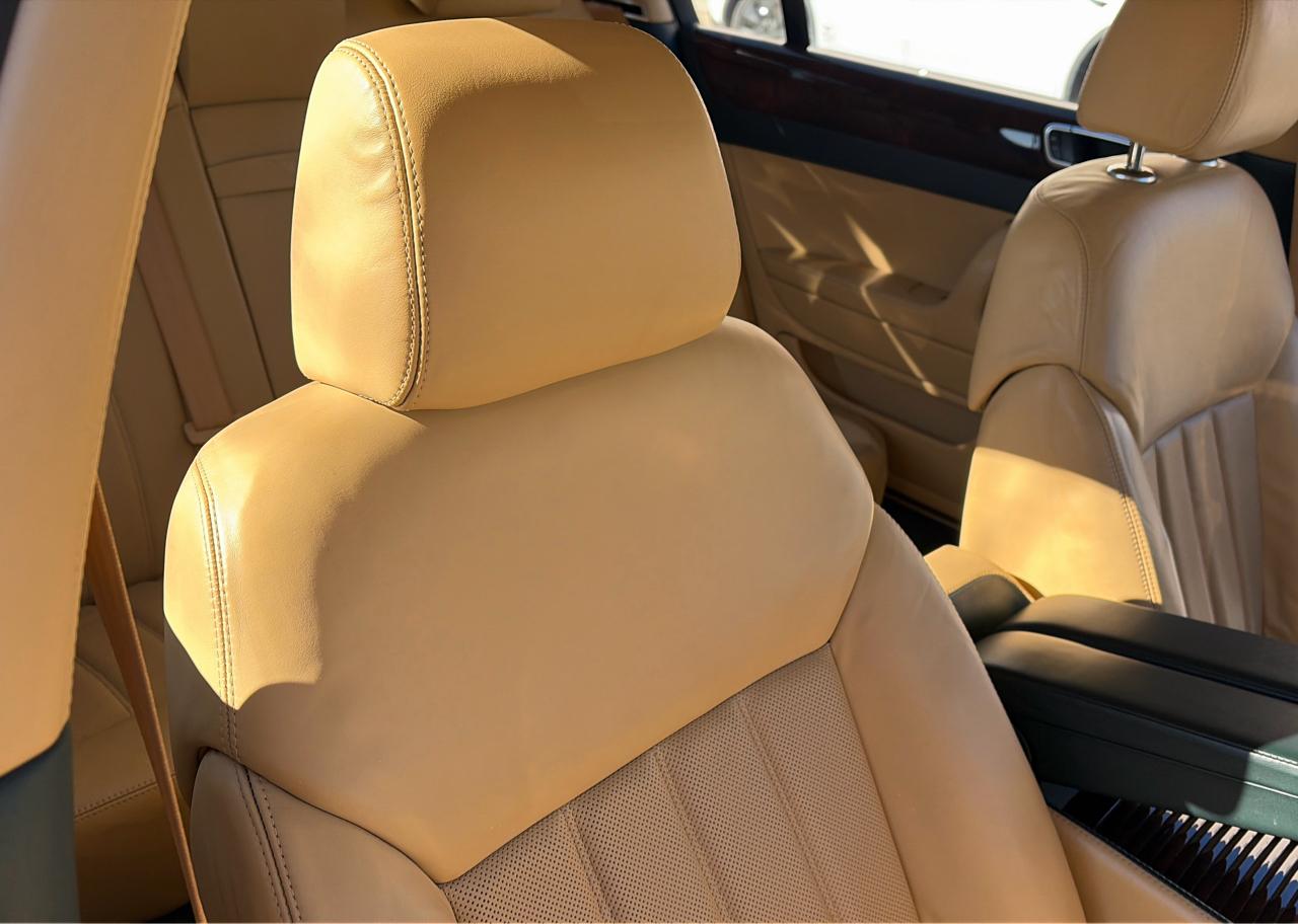 Bentley Continental Flying Spur Sedan 2006