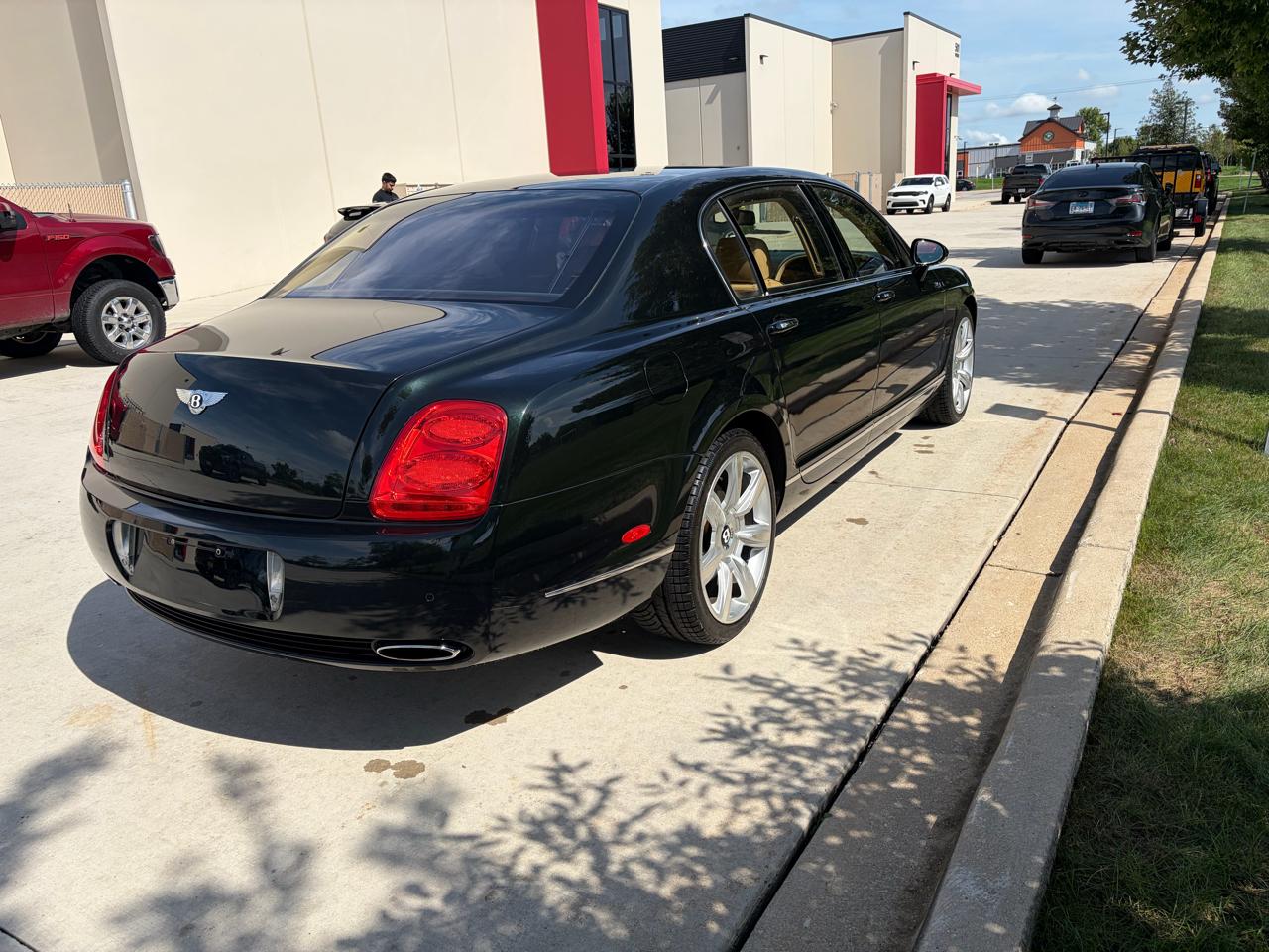 Bentley Continental Flying Spur Sedan 2006