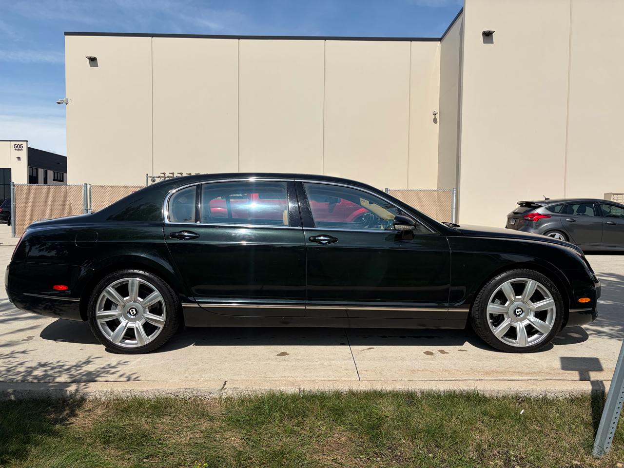 Bentley Continental Flying Spur Sedan 2006