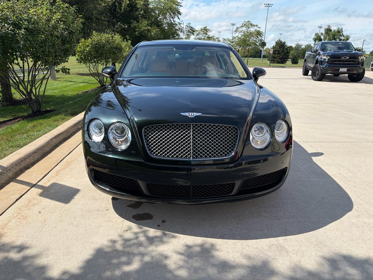 Bentley Continental Flying Spur Sedan 2006