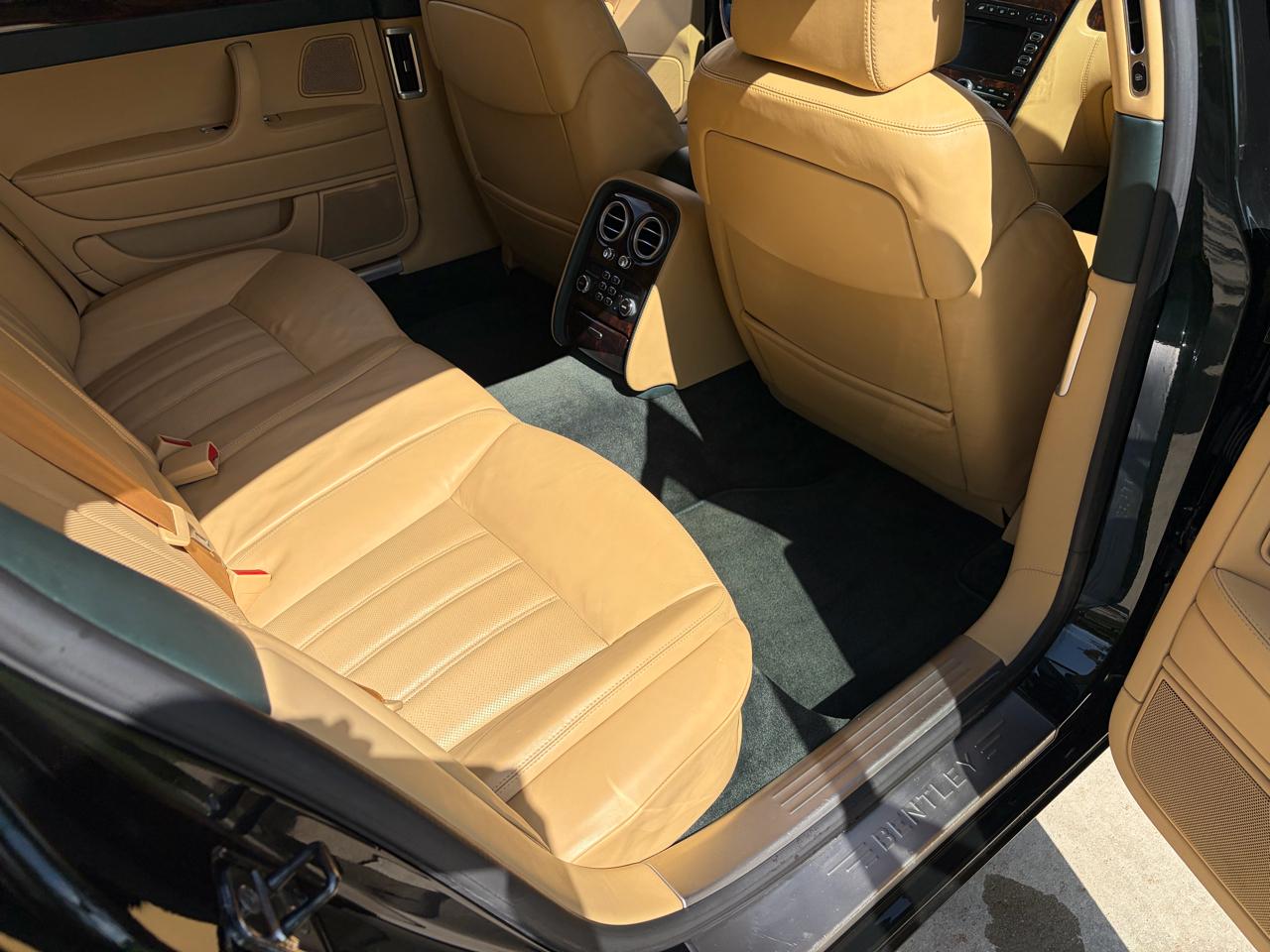 Bentley Continental Flying Spur Sedan 2006