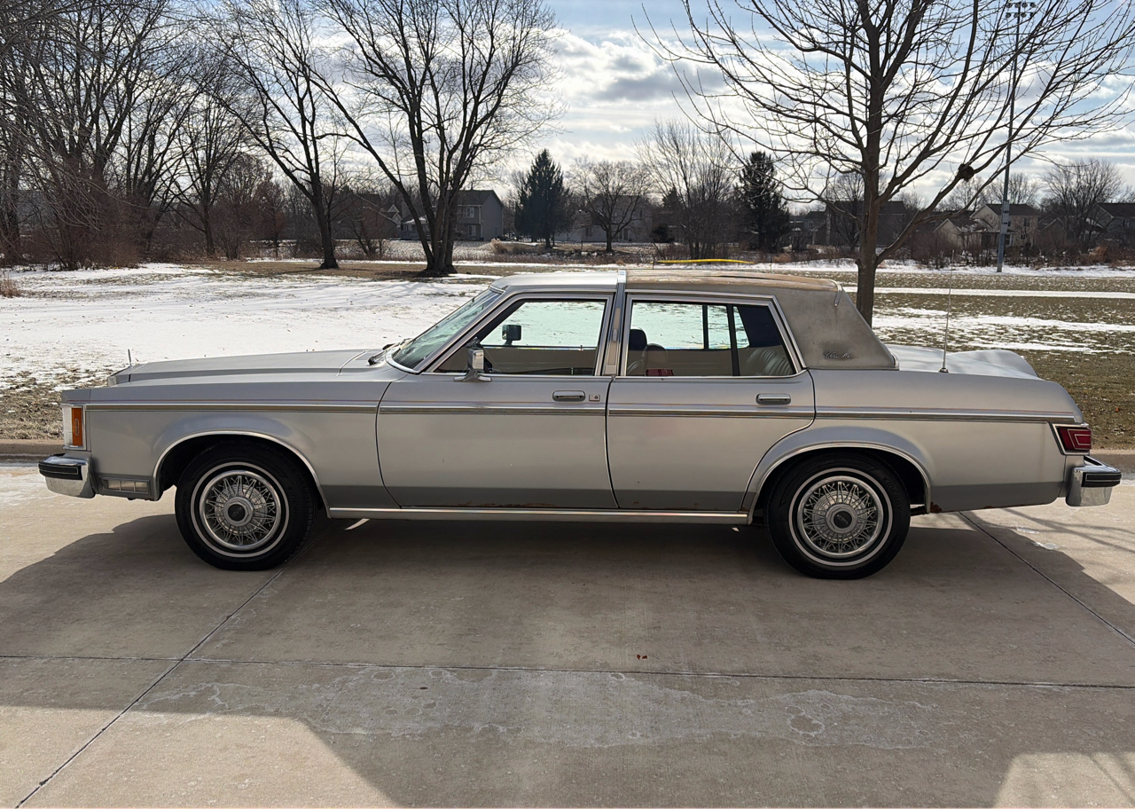 Lincoln Versailles  1979