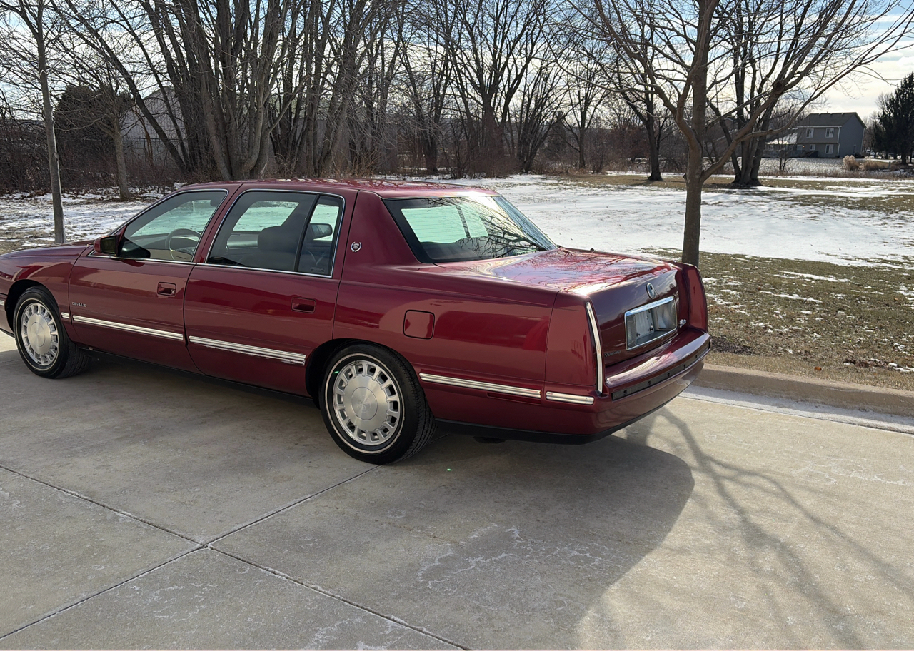 Cadillac DeVille Sedan 1997