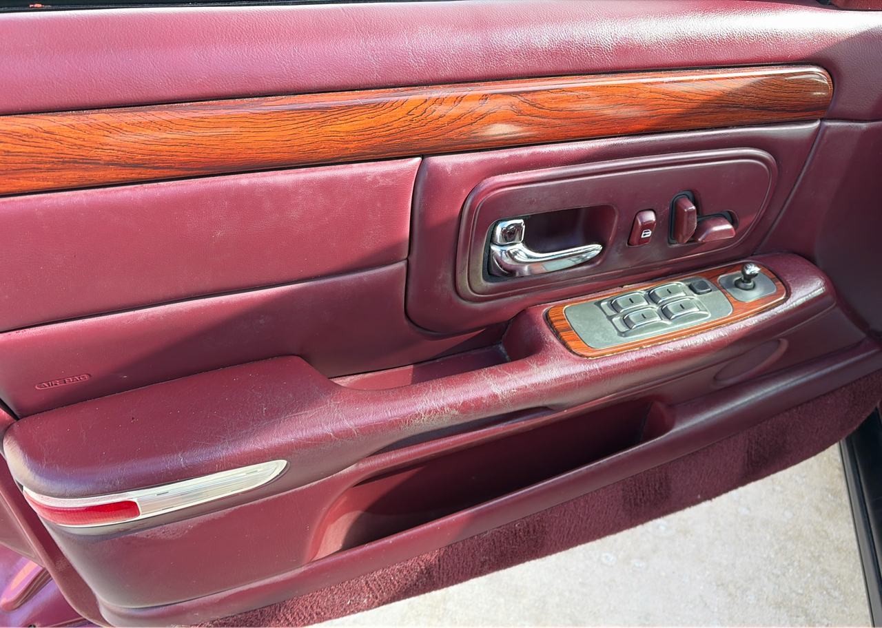 Cadillac DeVille Sedan 1997