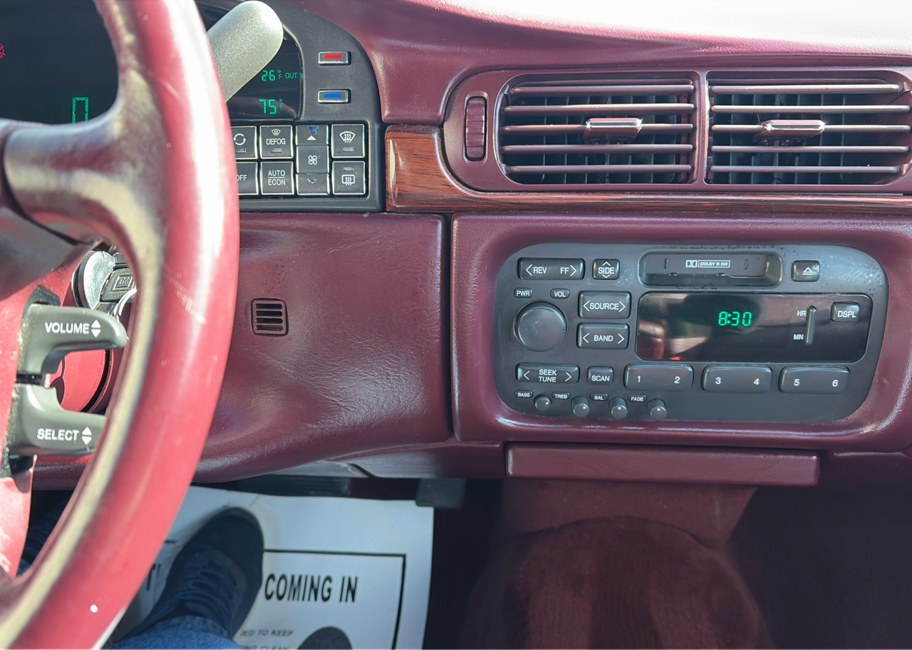 Cadillac DeVille Sedan 1997