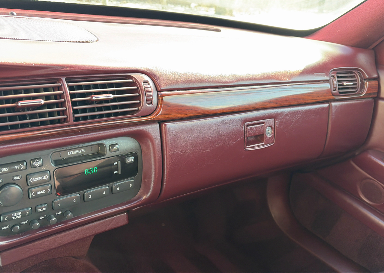 Cadillac DeVille Sedan 1997