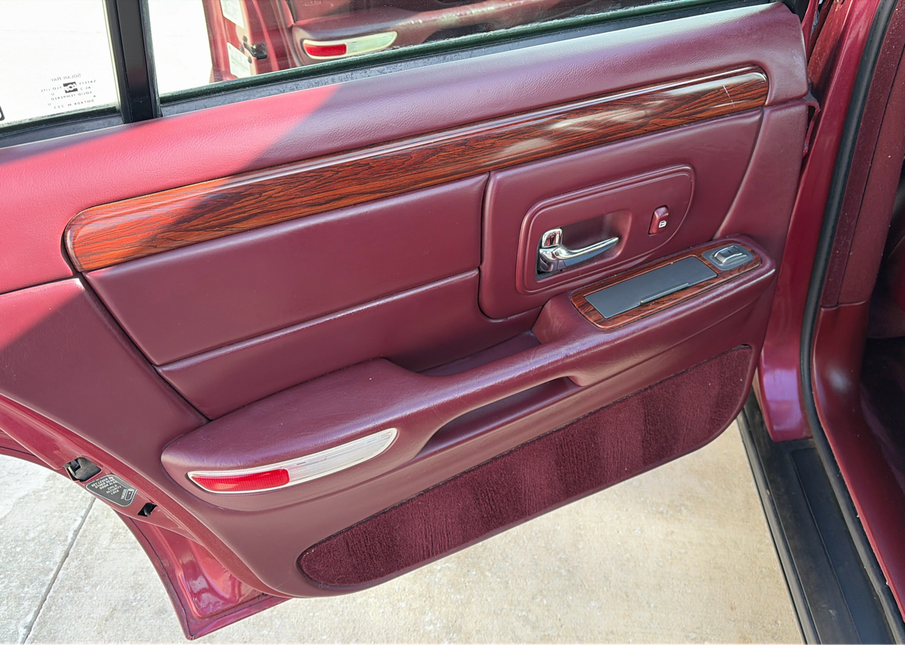 Cadillac DeVille Sedan 1997