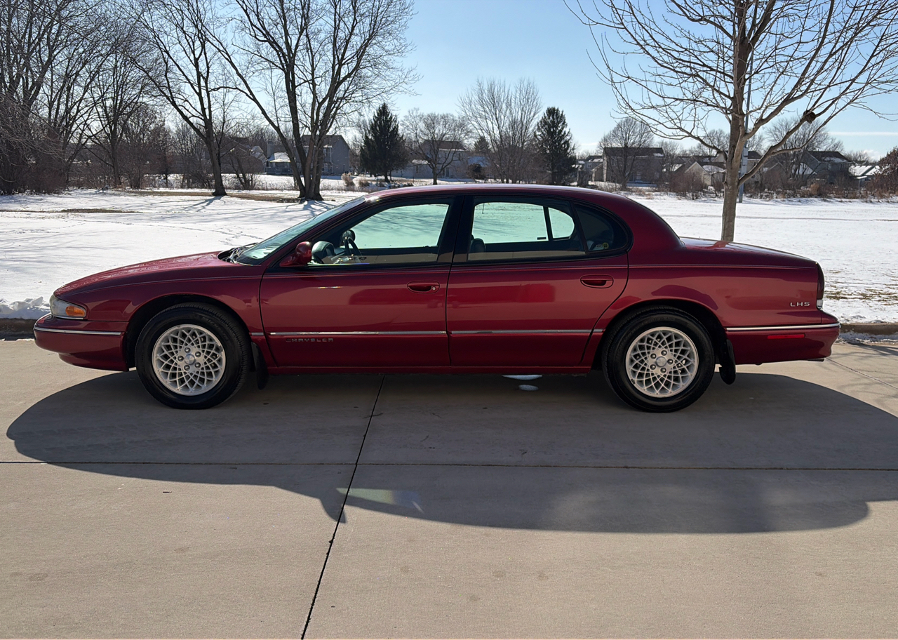 Chrysler LHS Sedan 1995
