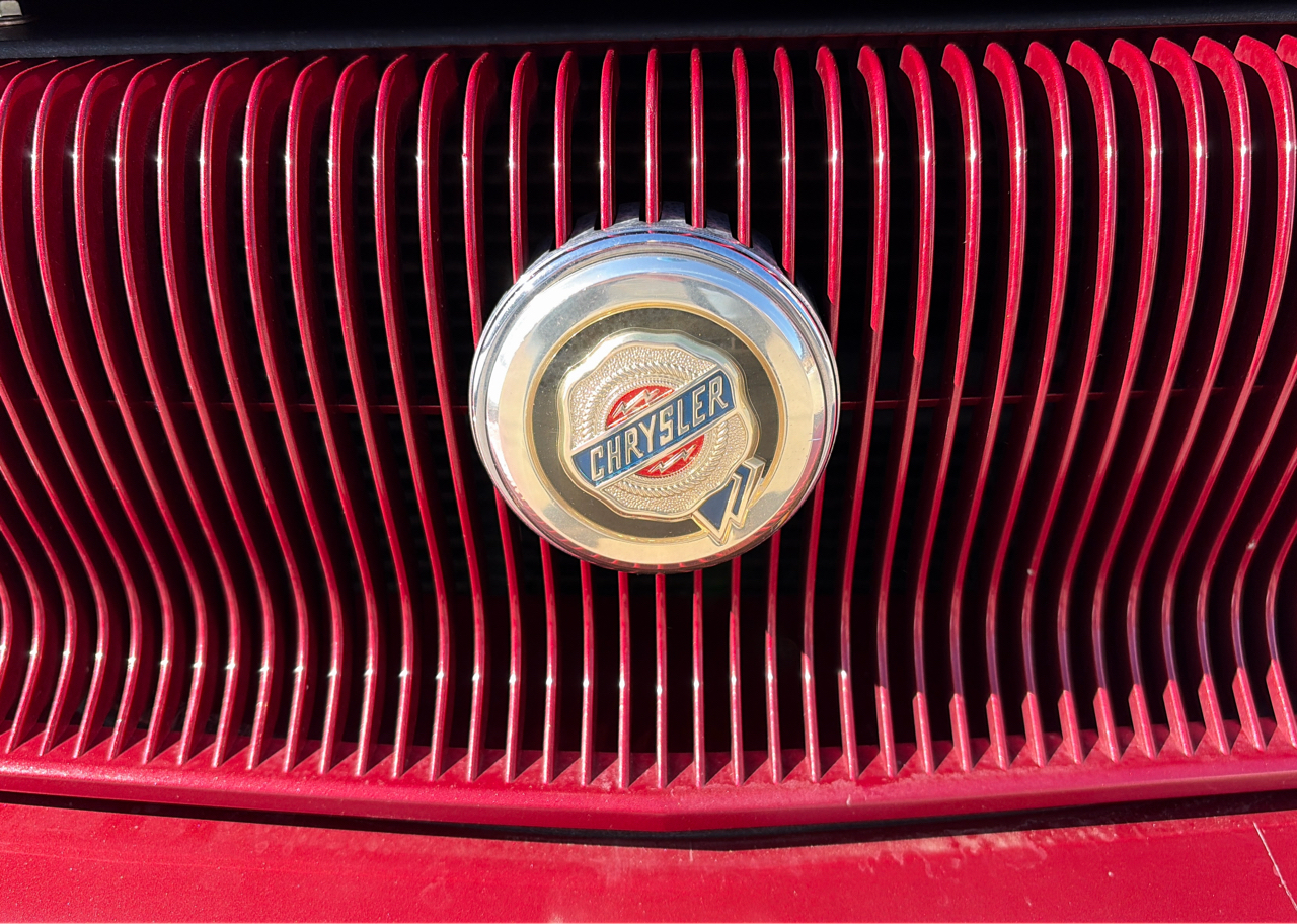 Chrysler LHS Sedan 1995