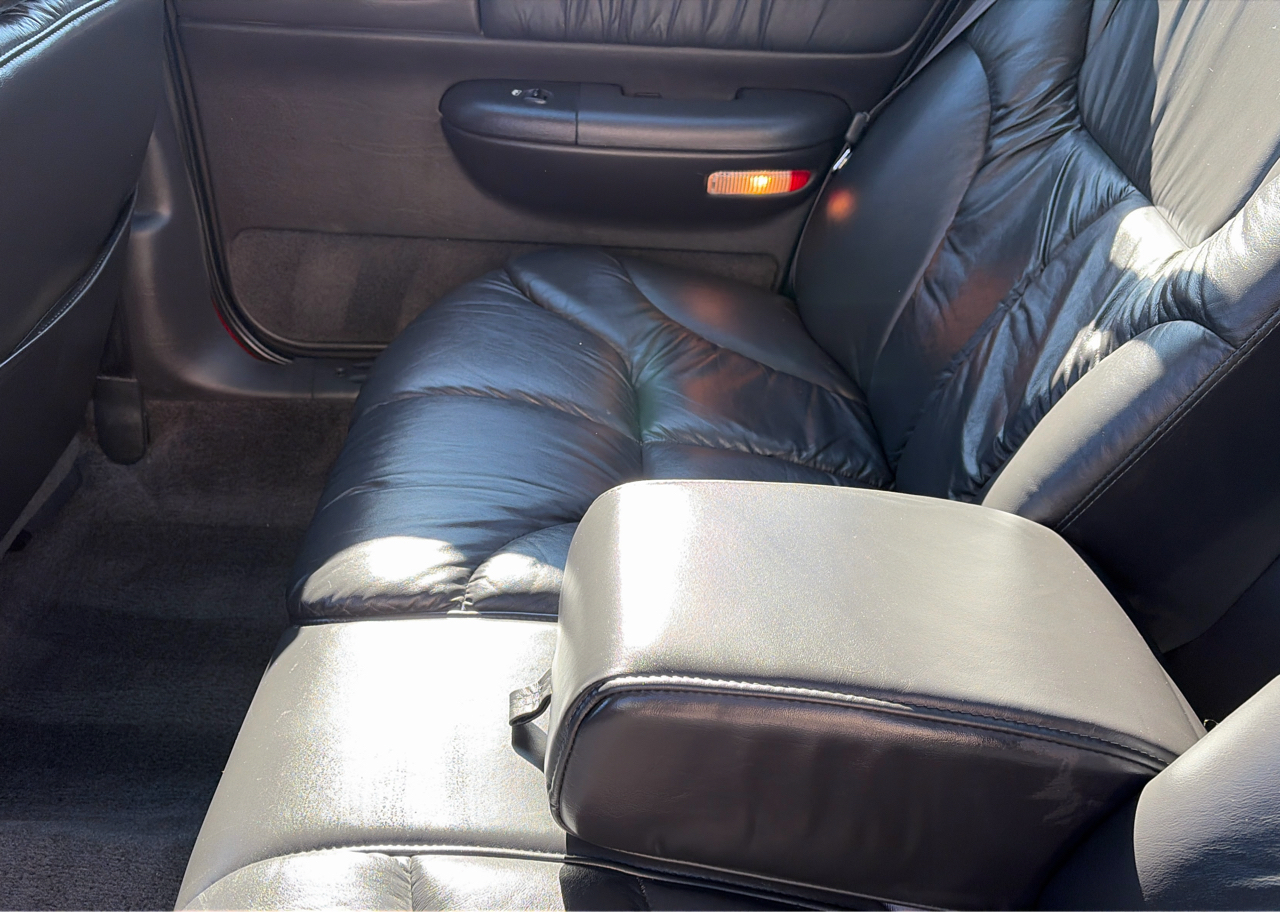 Chrysler LHS Sedan 1995