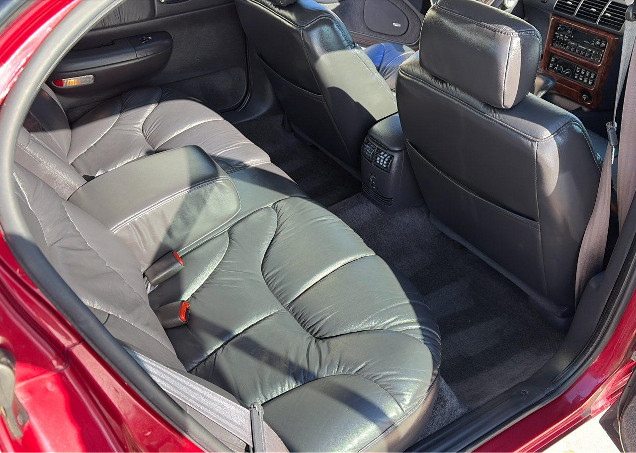 Chrysler LHS Sedan 1995