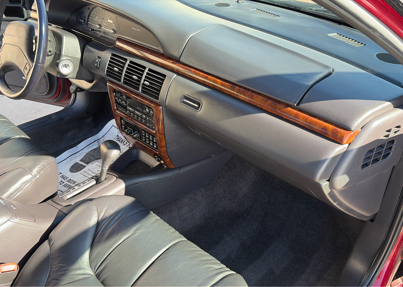 Chrysler LHS Sedan 1995