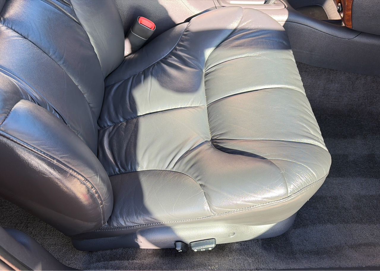 Chrysler LHS Sedan 1995