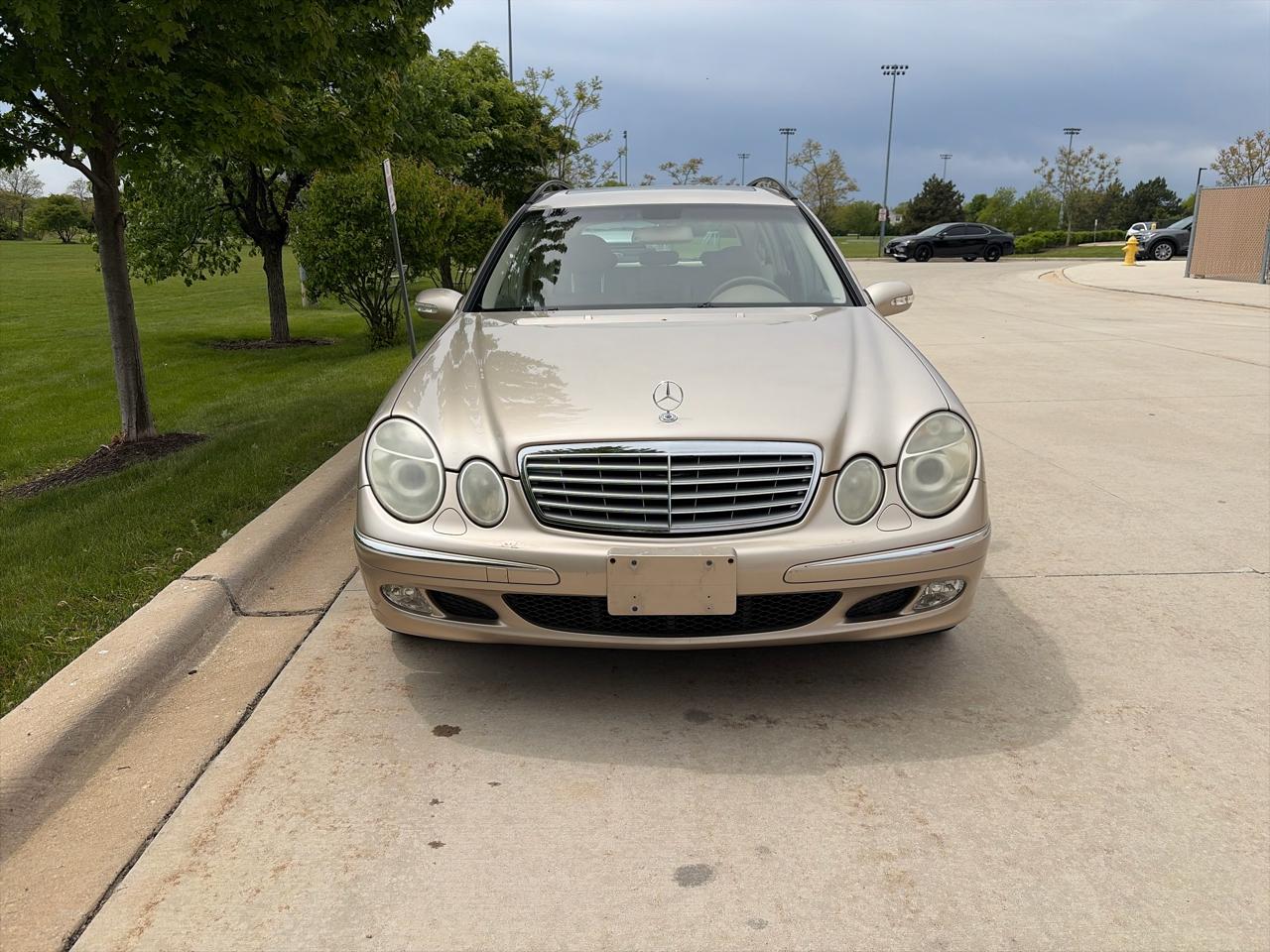 Mercedes-Benz E-Class Wagon E350 4MATIC Wagon 2004