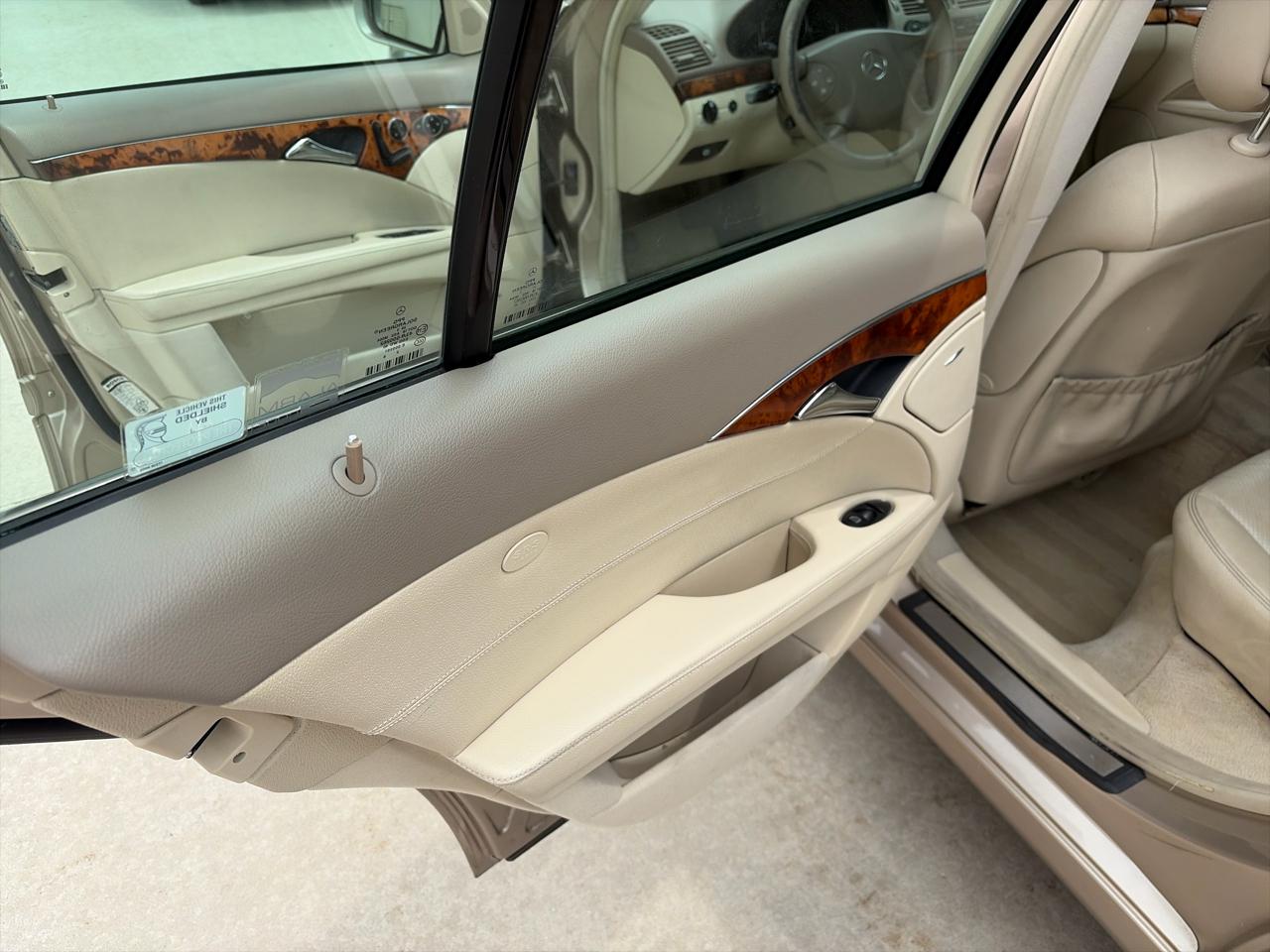Mercedes-Benz E-Class Wagon E350 4MATIC Wagon 2004