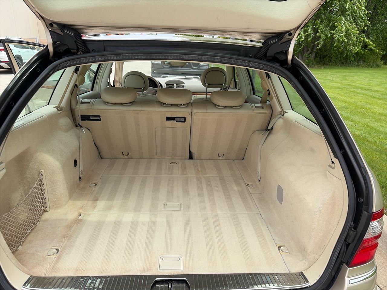 Mercedes-Benz E-Class Wagon E350 4MATIC Wagon 2004