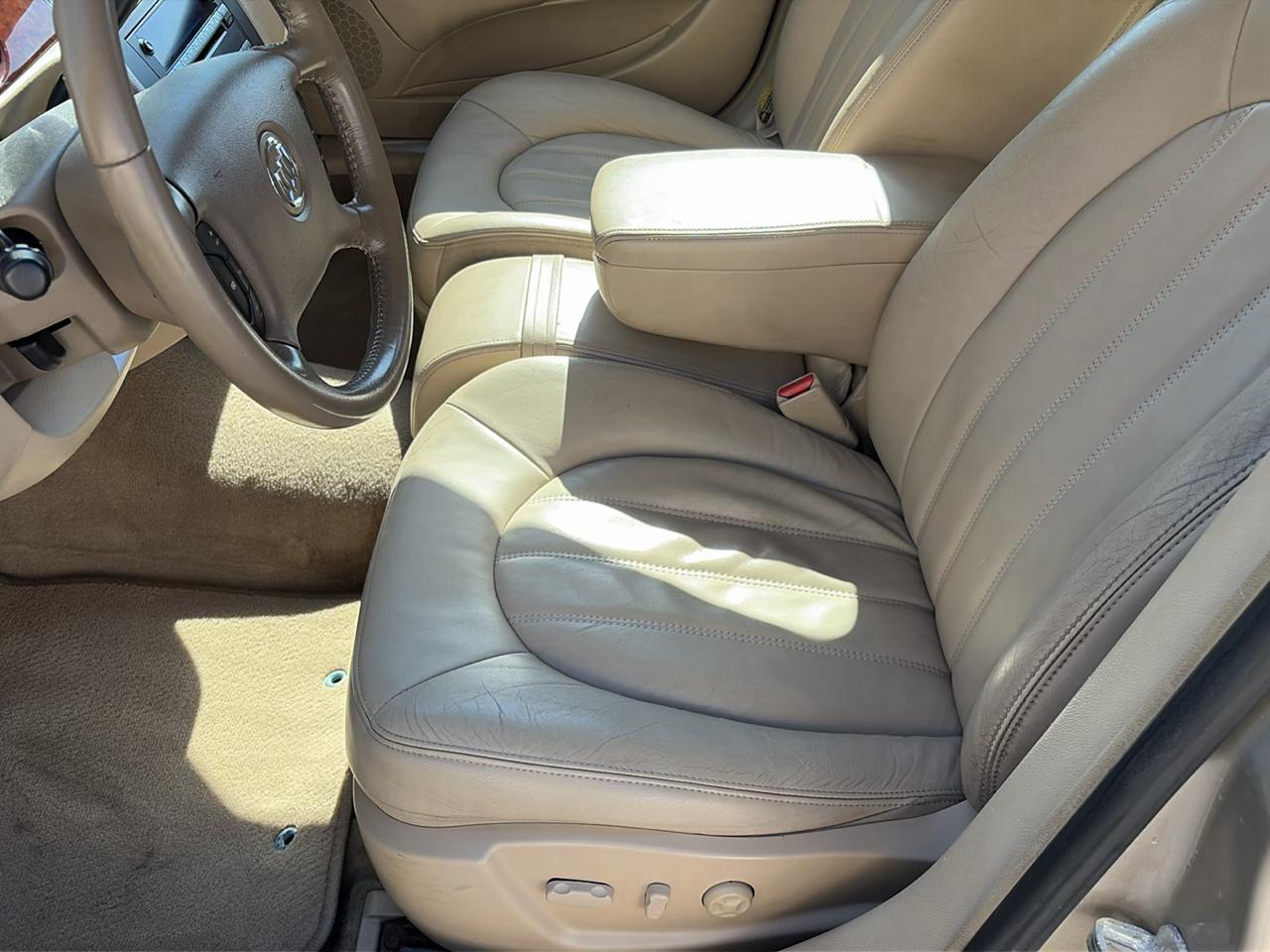 Buick Lucerne CXL V6 2006