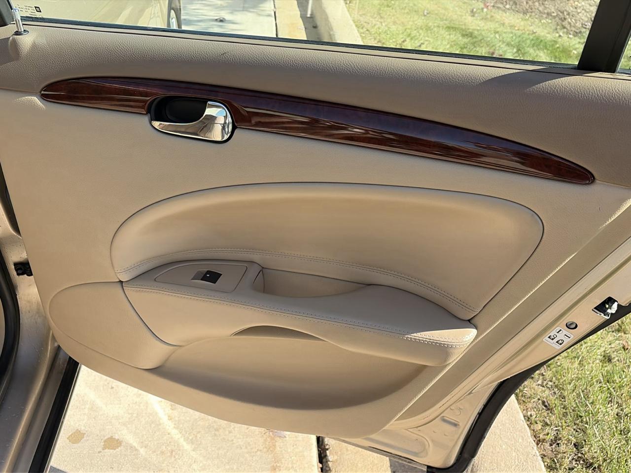 Buick Lucerne CXL V6 2006