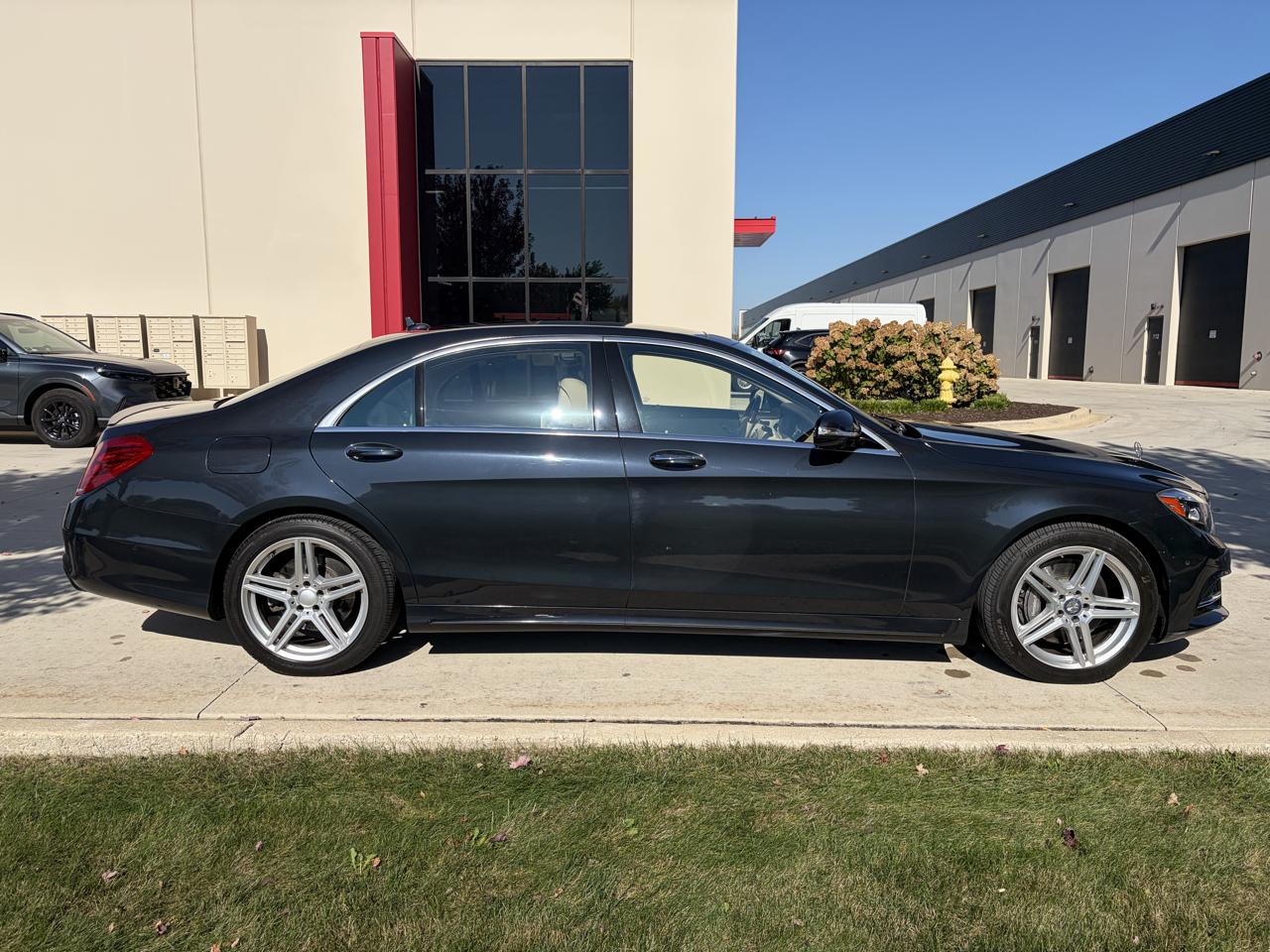 Mercedes-Benz S-Class S550 4MATIC 2014