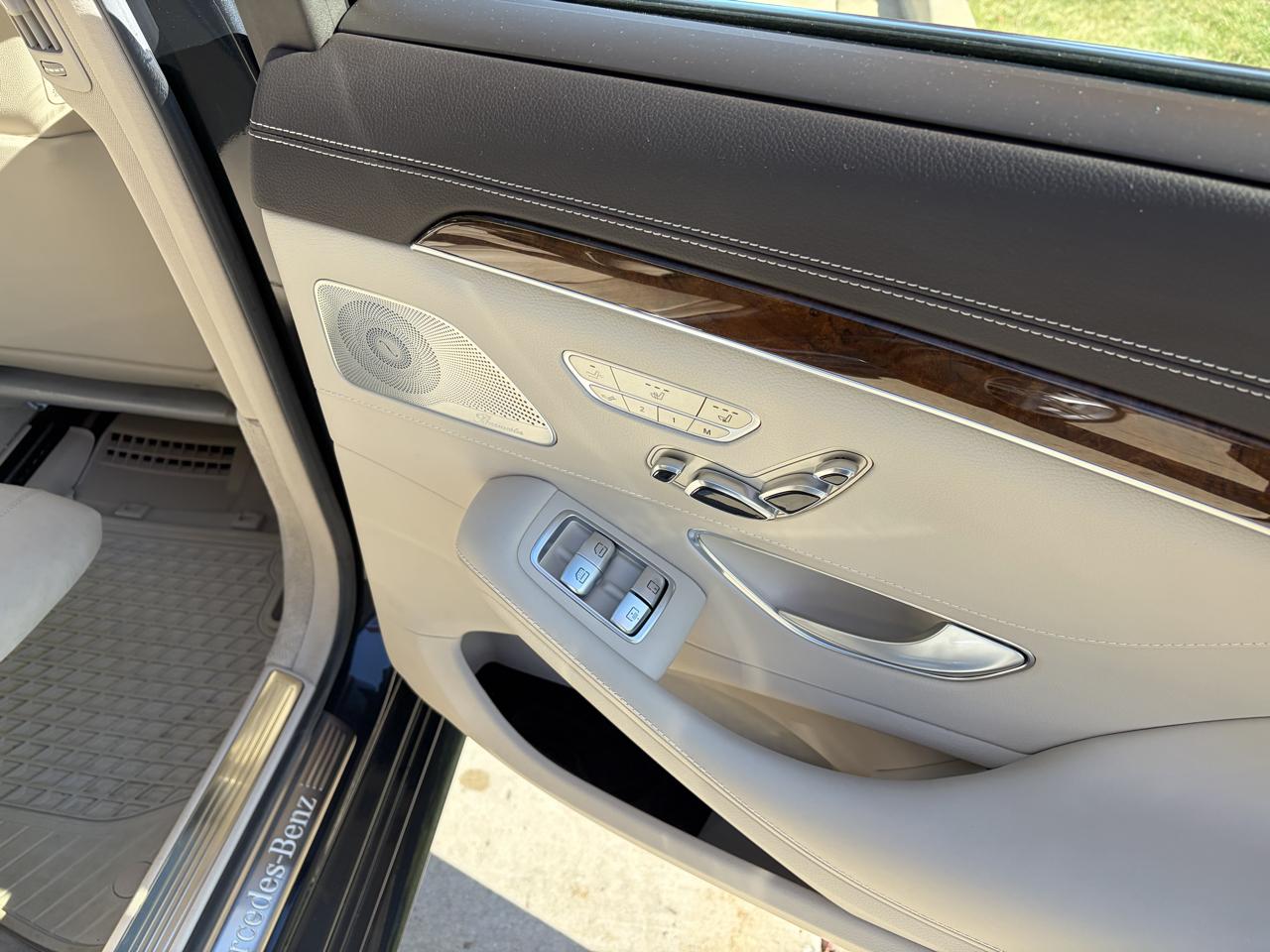 Mercedes-Benz S-Class S550 4MATIC 2014