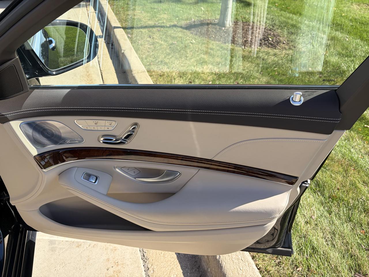 Mercedes-Benz S-Class S550 4MATIC 2014
