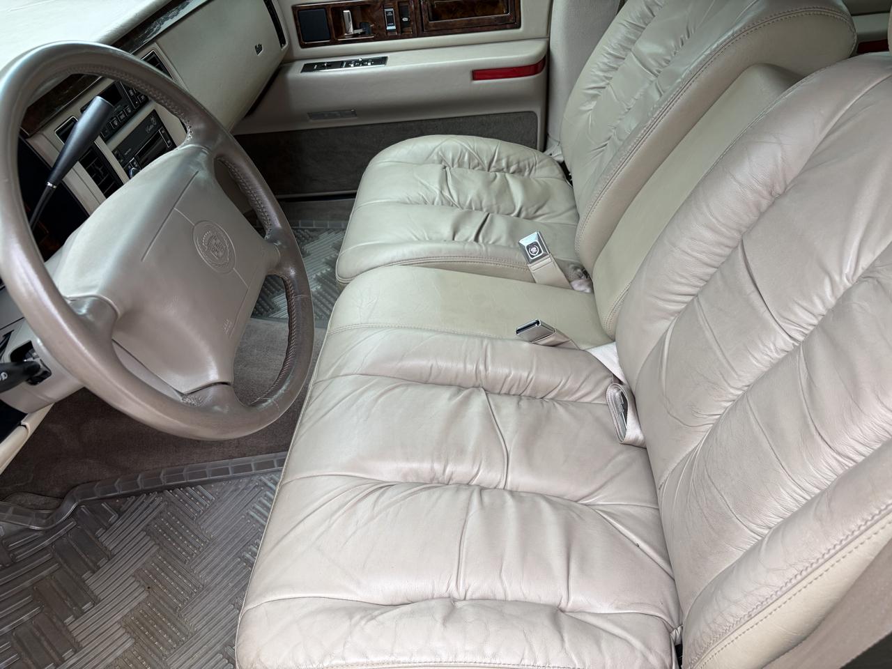 Cadillac Fleetwood Sedan 1996