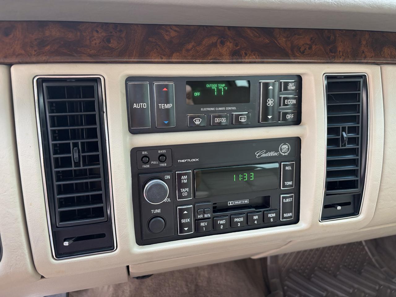 Cadillac Fleetwood Sedan 1996