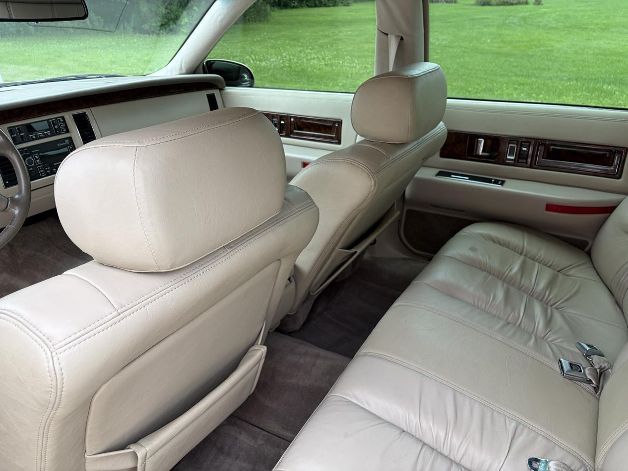 Cadillac Fleetwood Sedan 1996