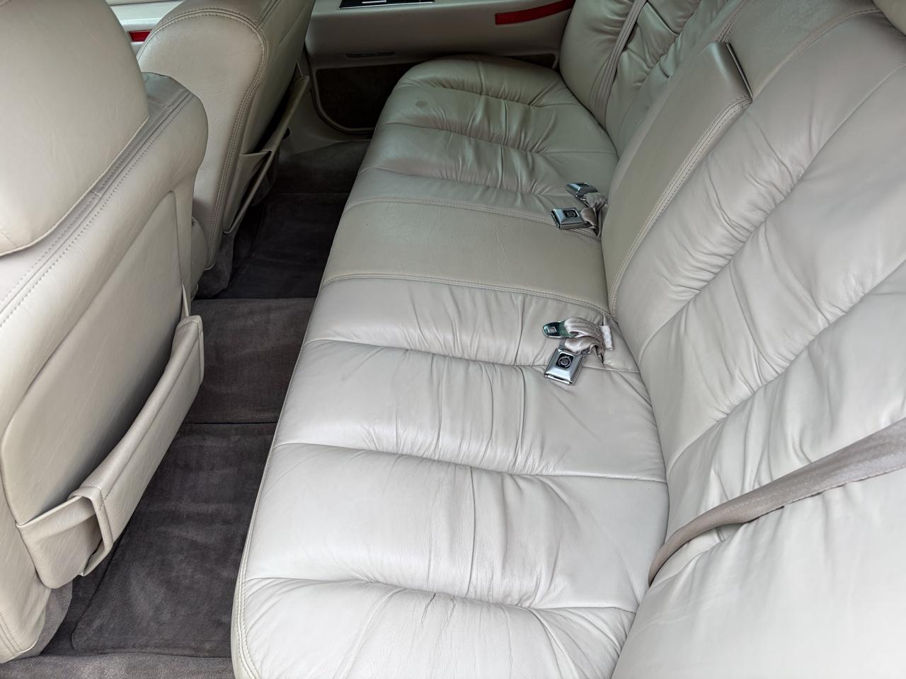 Cadillac Fleetwood Sedan 1996