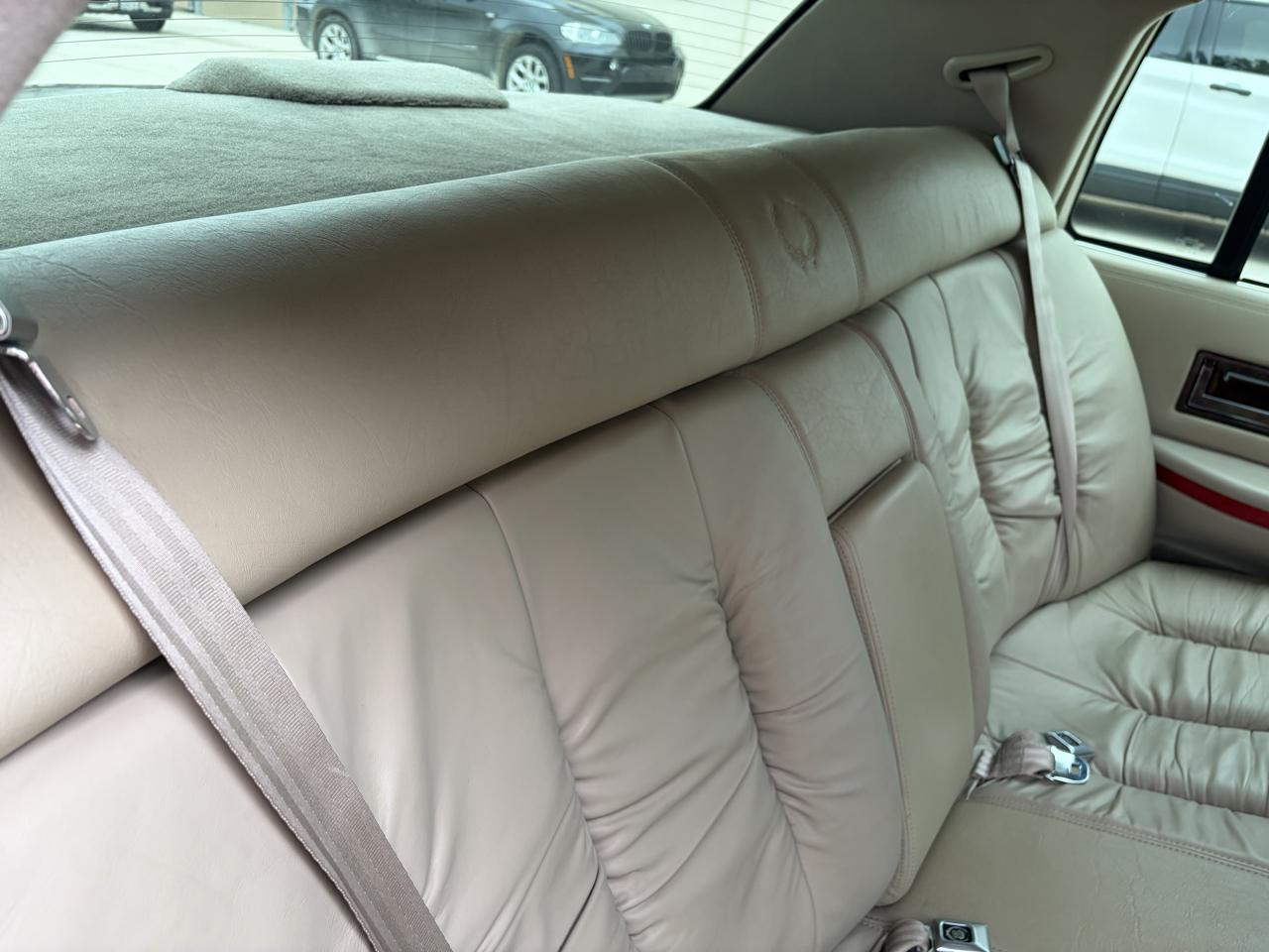 Cadillac Fleetwood Sedan 1996